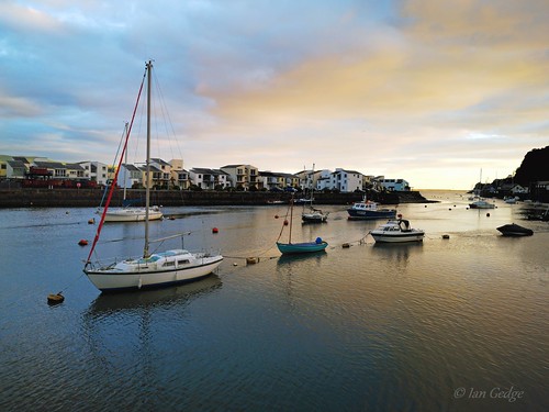 uk britain wales cymru northwales porthmadog harbour sunset boats