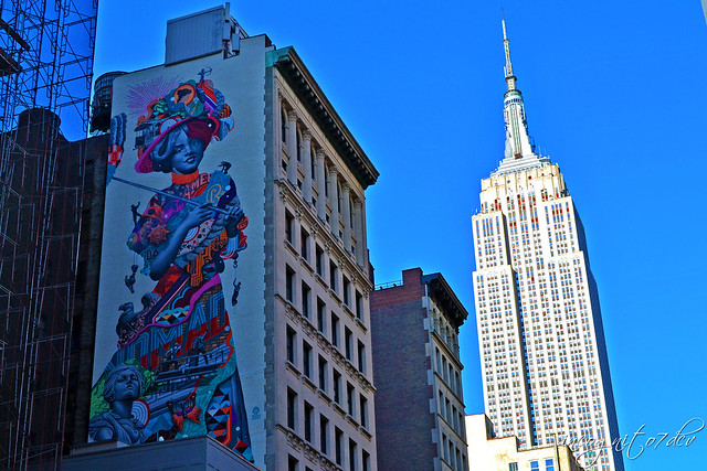 Empire State Building & The Gilded Lady Mural ESB 27th St & 5th Ave Midtown Manhattan New York City NY P00740 DSC_0946