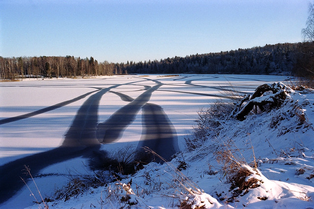 freeze-up / Istra Reservoir (Moscow region)