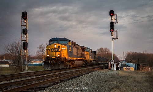 csx q509 urban north dayton ohio oh toledo subdivision sunrise yn2 ac44cw train trains locomotive railroad rail road rails midwest bridge signal