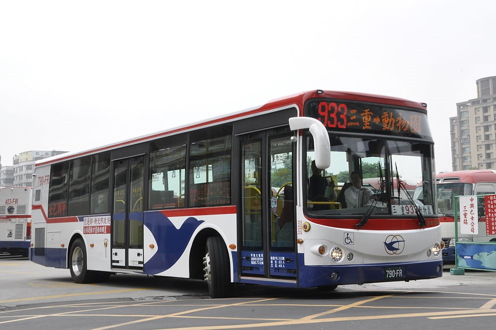圖為中興巴士933路。（圖片來源：維基百科）