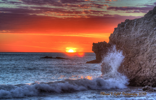 elmatadorstatebeach sunset rocks rockyshore sunsets splash waves pacificocean