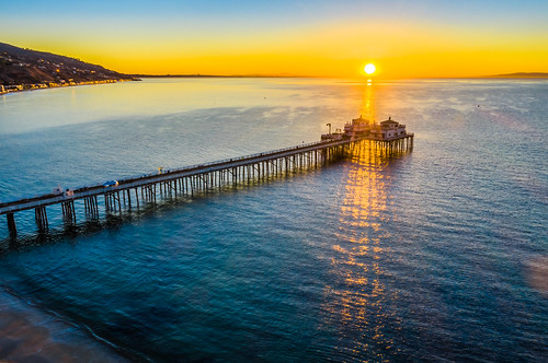 malibu california unitedstates pier sunrise dji mavic 2 pro drone aerial photography beach fine art landscape nature seascape ocean elliot mcgucken master photographer hasselblad l1d20c 20 mp camera
