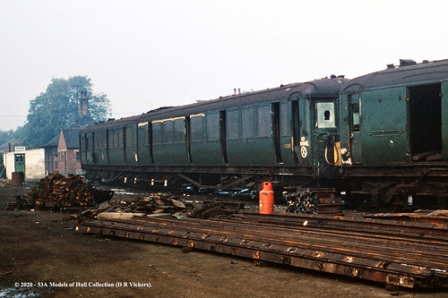britishrail class401 2bil 2015 withdrawn emu electric scrapyard chesterfield derbyshire train railway locomotive railroad