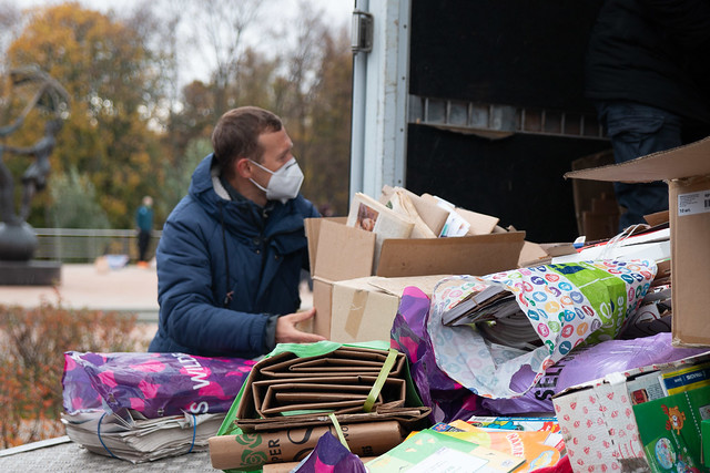 Russia-2020-10-20-UPF Joins Volunteers in Moscow Recycling Drive