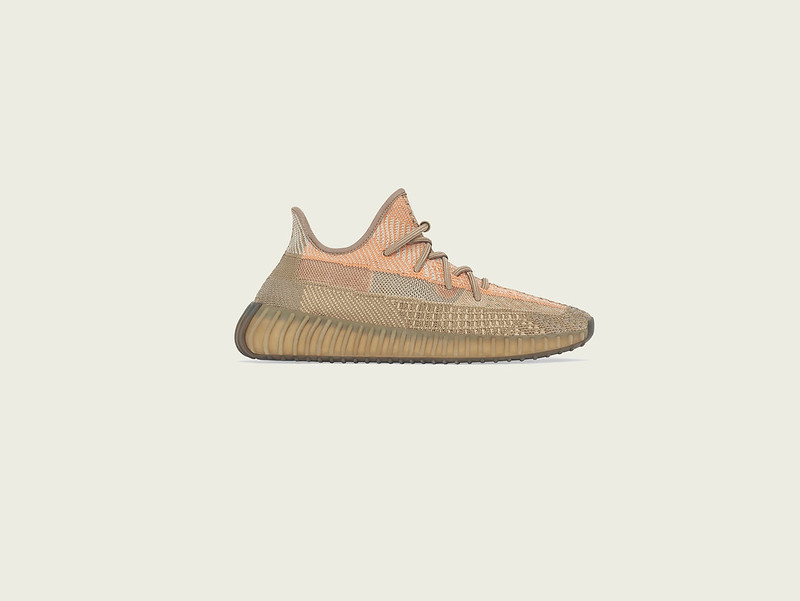 YEEZY_BOOST_350_V2_SAND_TAUPE_Right_PR72_2500x1878