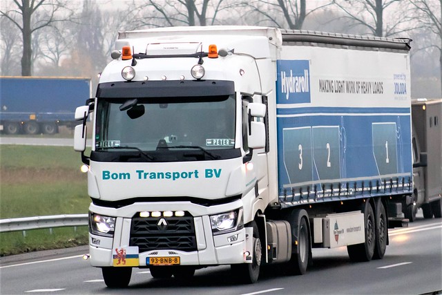 Renault T-range low, from Bom Transport, Holland.