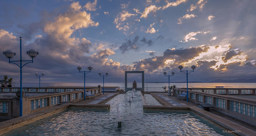 juanlespins sculpture art jardin borddemer seaside garden provence côtedazur bassin sunset tramonto clouds nuages fujixh1 bestcapturesaoi goldcollections