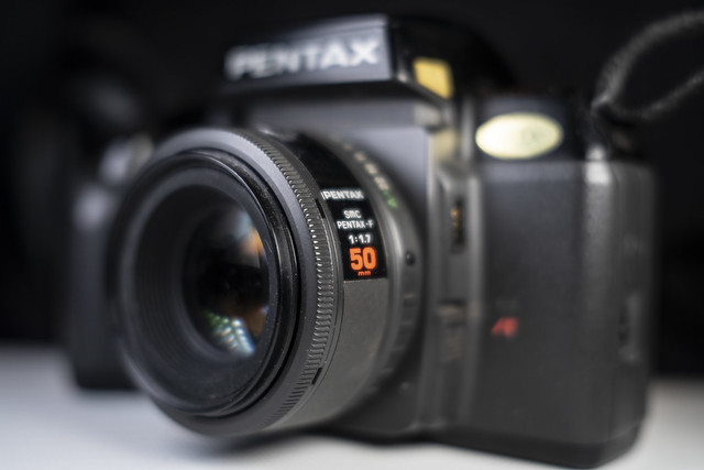 This Old Lens: Pentax SMC F 50mm f/1.7 (AF) – Eric L. Woods