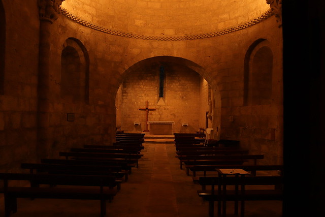 L'intérieur de l'église de Larressingle