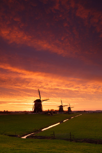 leidschendam zuidholland netherlands greenheart groenehart holland nederland dutch windmill grondzeiler row polder sunrise cloud