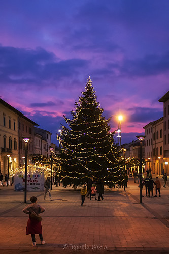 ...Buon Natale si spera -   ... Merry Christmas hopefully 🎅 M E R R Y C H R I S T M A S 🎅 by Eugenio GV Costa, <b>---foto © Eugenio Costa - Tutti i diritti riservati ---<b>

f00637</b></b>approvato tramonto sera