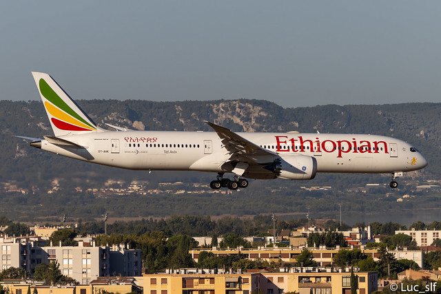 Boeing 787-9 Dreamliner Ethiopian Airlines // ET-AXK