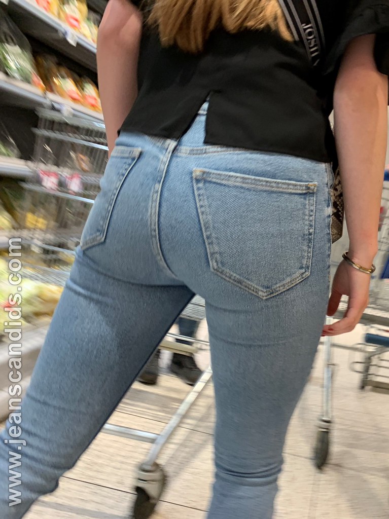 Girls In Tight Jeans