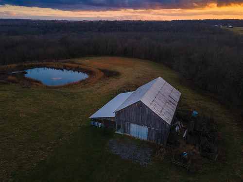 thenatureconservancy homeplaceongreenriver farm barn kentucky taylorcounty tnc campbellsville unitedstates drone sunset aerialphotography dusk