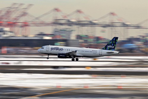 JetBlue A320 | by Eric Lichtenstein