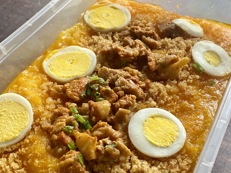 Mang Inasal Chicken + Palabok Platter