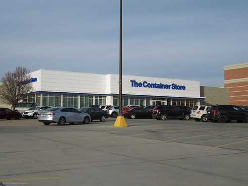 omaha nebraska retail shop shopping consumer mall indoor westroadsmall westroads shoppingmall thecontainerstore organize storage anchor