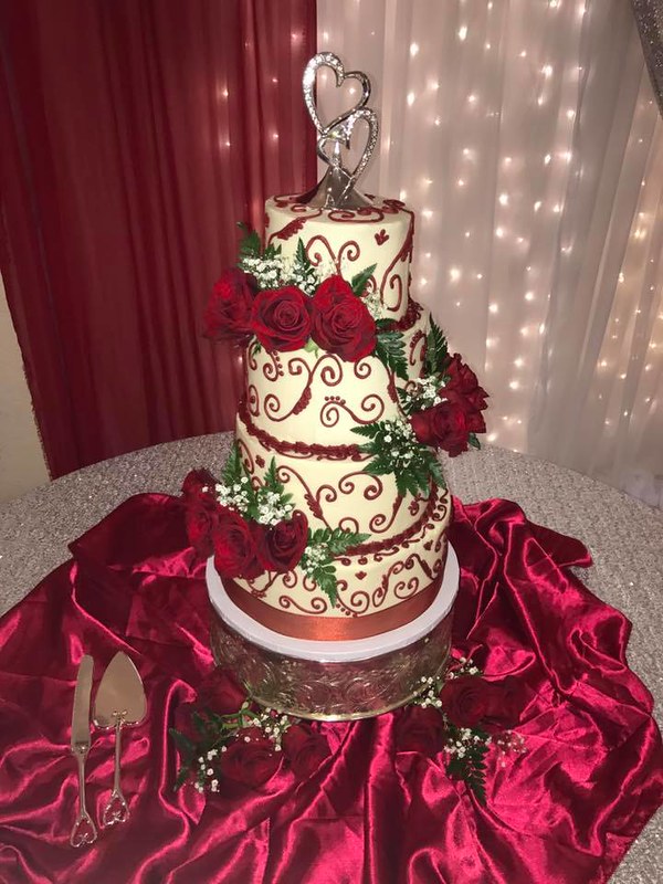 Cake by Robyn's Sweet Confections