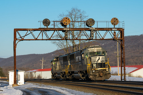 norfolksouthern tiptonpa emdsd40e railroads railroadphotography trains railroadsofamerica letthemknow