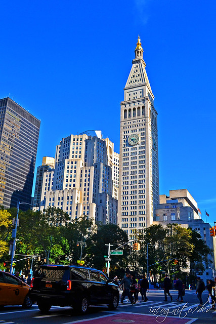 Metropolitan Life Clock Tower seen from 5th Ave near Madison Square Park Flatiron District Manhattan New York City NY P00753 DSC_0937