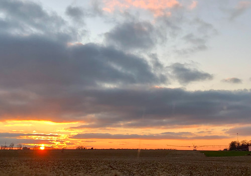 sunset indiana rural farm field iphone iphonex cellphone outdoor outside sky clouds sun goshen orange geotagged