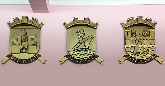 blasón o escudo de armas de la ciudad de Faro, Tavira y Vila de Olhao Museo Regional del Algarve Faro Portugal 05