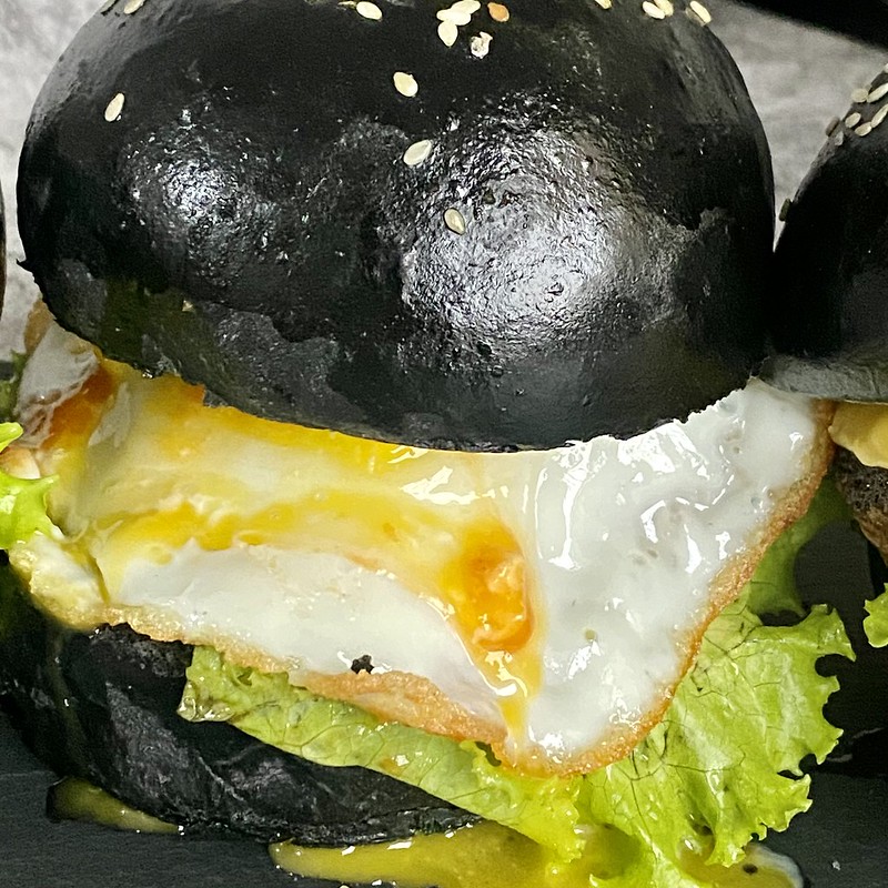 390 Degrees DIY Black Burger Kit