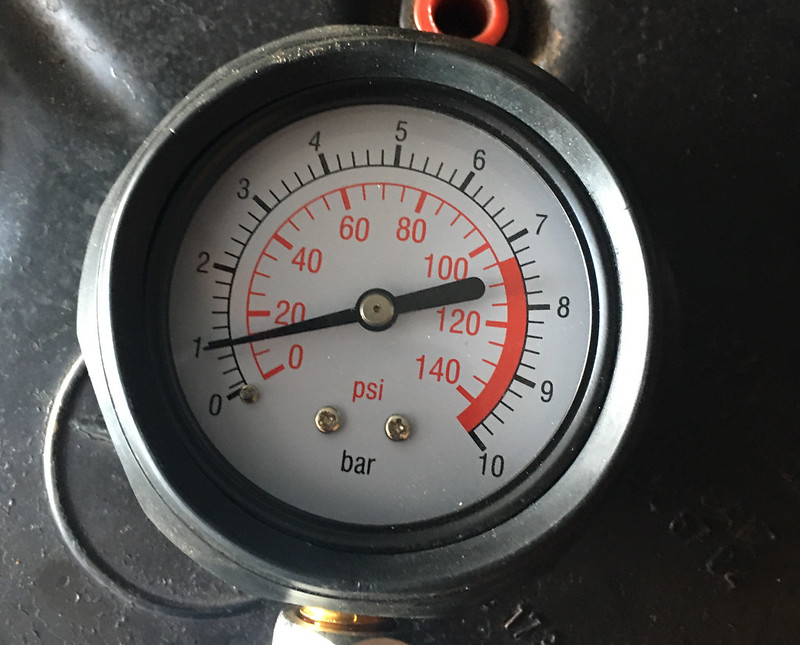 Mechanical Oil pressure gauge