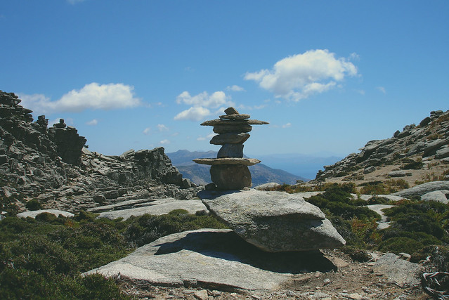 Cairn pointing the way