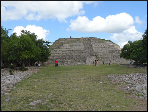 Izamal, pueblo mágico - Yucatán y Palenque, arqueología y naturaleza (9)