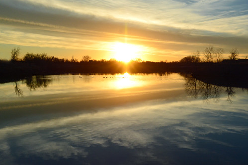 sunset lake clouds water reflections chisholmcreekpark wichita kansas
