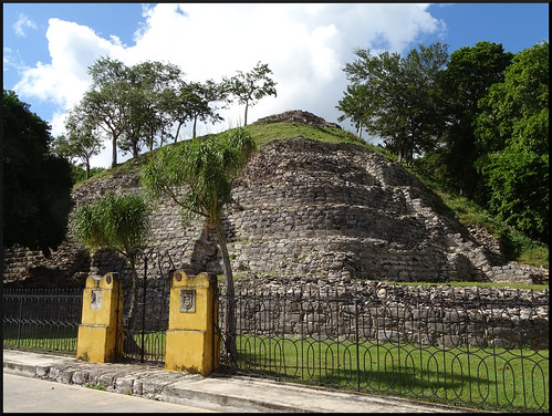 Izamal, pueblo mágico - Yucatán y Palenque, arqueología y naturaleza (8)