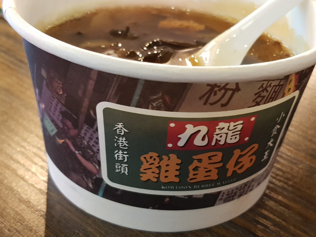 Set (碗仔翅 Mock Fin Soup and 雞蛋仔 Gai Dan Zhai rm$11) @ 花姑娘茶檔 Miss Fa Fa Cafe SS15