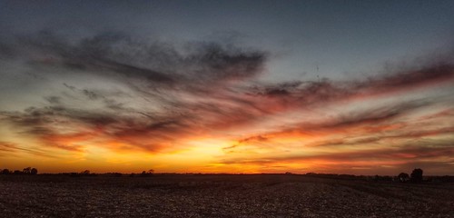 sunset sky clouds newbeginning ending newyear field