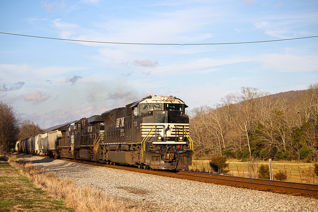 NS 131 at Collinsville