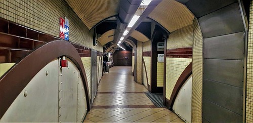 Edgware Road Underground Station (Bakerloo Line) | Passagewa… | Flickr