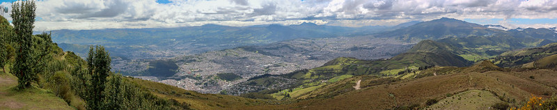 And up the "hill" behind Quito. The city itself is quite narrow but very long. It sits in the "inter-andean valley".