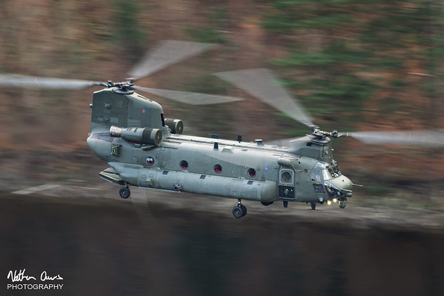RAF Chinook ZK550 HC6 low level in Northern England