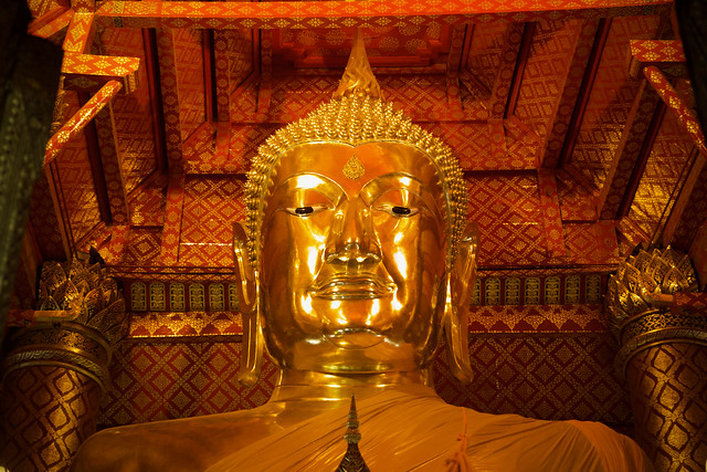 Luang Pho Tho, the Buddha of Wat Phanan Choeng