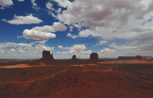 Monument Valley Navajo Tribal Park, Arizona,  United States D700 030