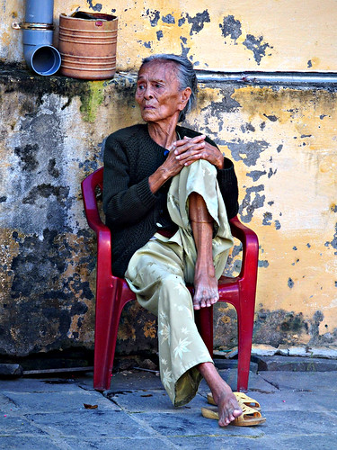 Relaxing, Hoi An | by bindubaba