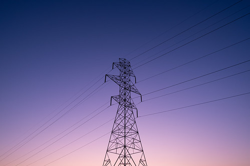 power powergrid powertower pylon electricgrid electricity electricaltower sunset color pink colorful gittersteigen highvoltagetower sky gittersteiger transmission