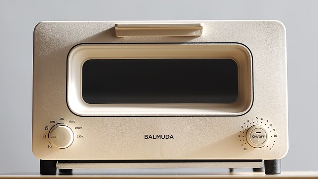 BALMUDA The Toaster (2nd generation).