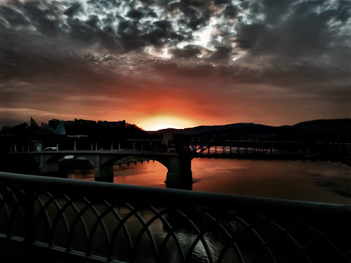 nokiae5 flickr bridges reflection sunset tennesseeriver chattanoogatennessee