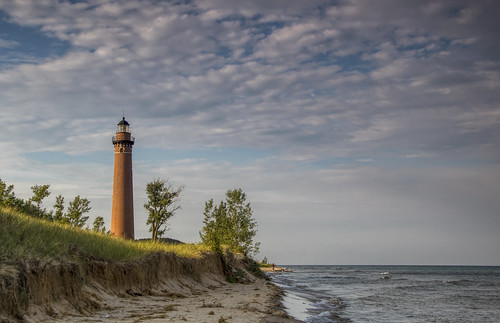 2016 july kevinpovenz westmichigan michigan silverlake littlesablelighthouse lighthouse lighhouse oceana oceanacounty lakemichigan lake water beach clouds sunrise canon canon60d sigma landscape morning morningsky early earlymorning