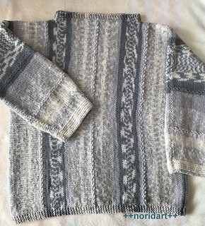 袖口から編むセーター