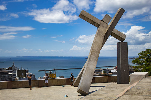 cruz caída praça da sé fallen cross tourist turista salvador bahia brasil canon t6 brazil