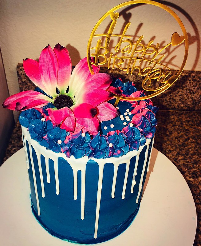 Cake by LV Cakess