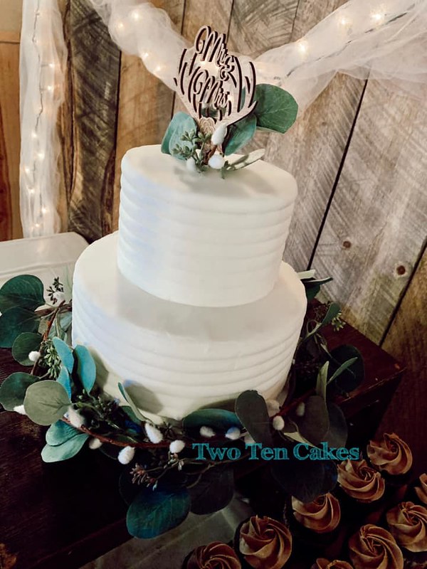 Cake by Two Ten Cakes